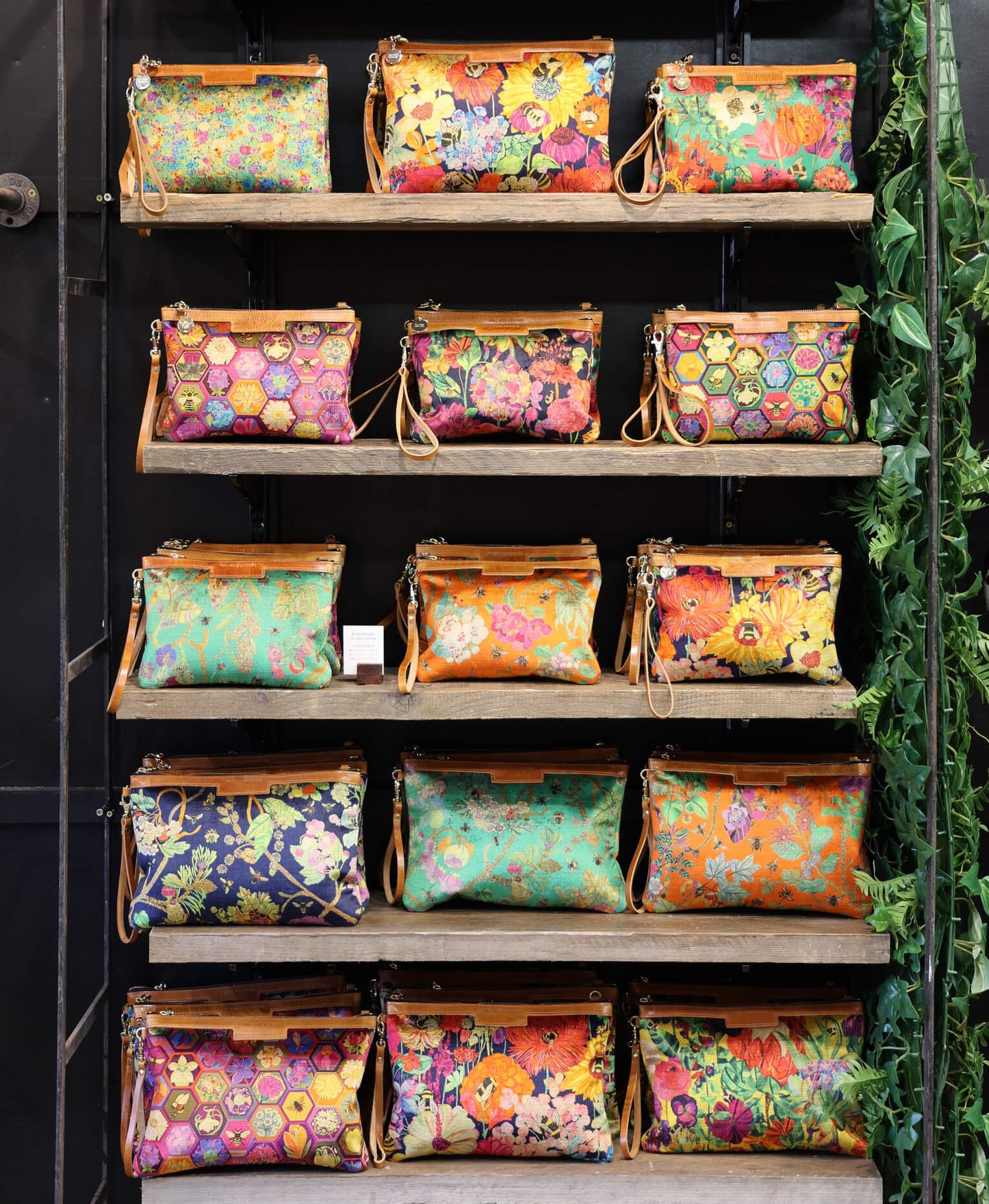 Oversized Diana 2 in 1 Clutch - Hexagon Hive in Rose - Will Bees Bespoke