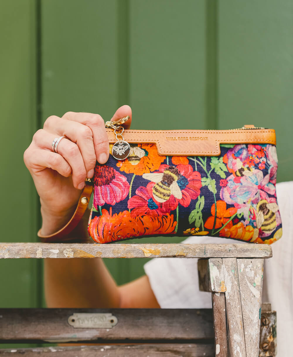Mini Diana 2 in 1 Clutch - Bumblebee Garden in Midday Sun