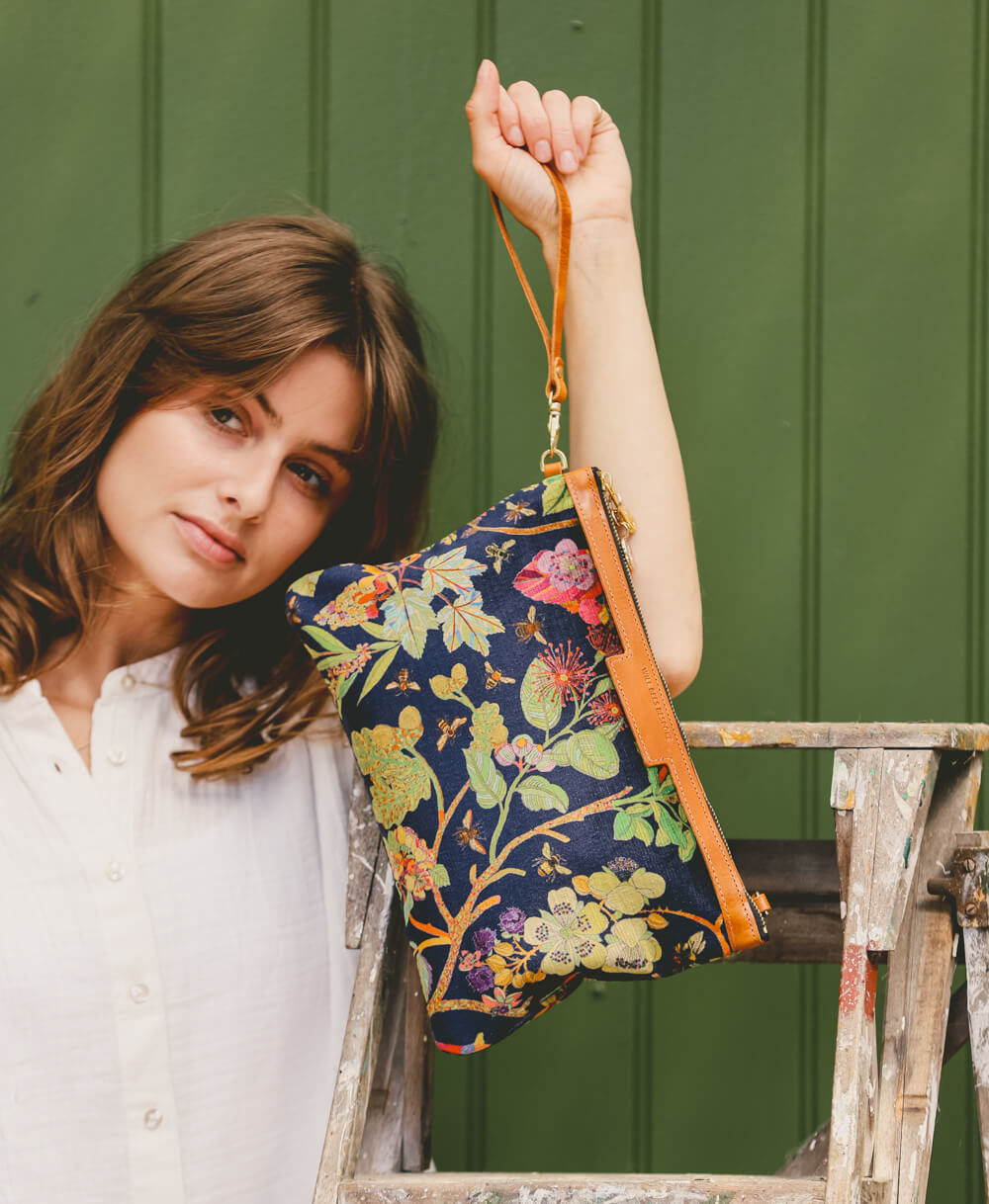 Oversized Diana 2 in 1 Clutch - Bee Tree in Sleep