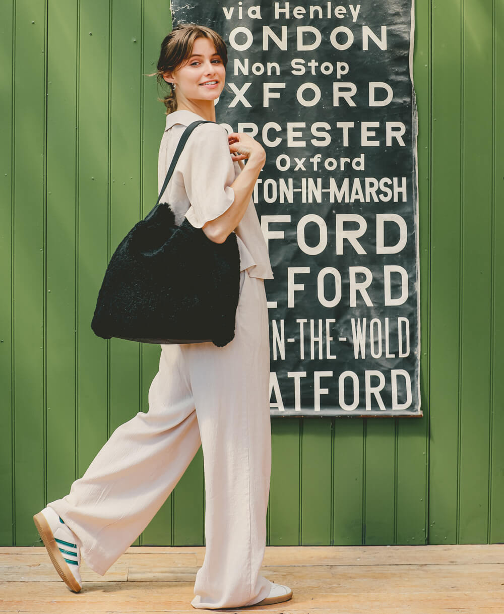 Sheepskin Tote - Black