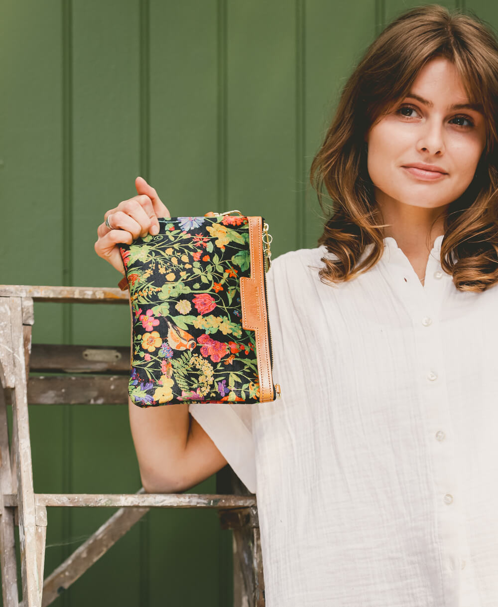 Diana 2 in 1 Clutch - Woven Meadow in Bramble