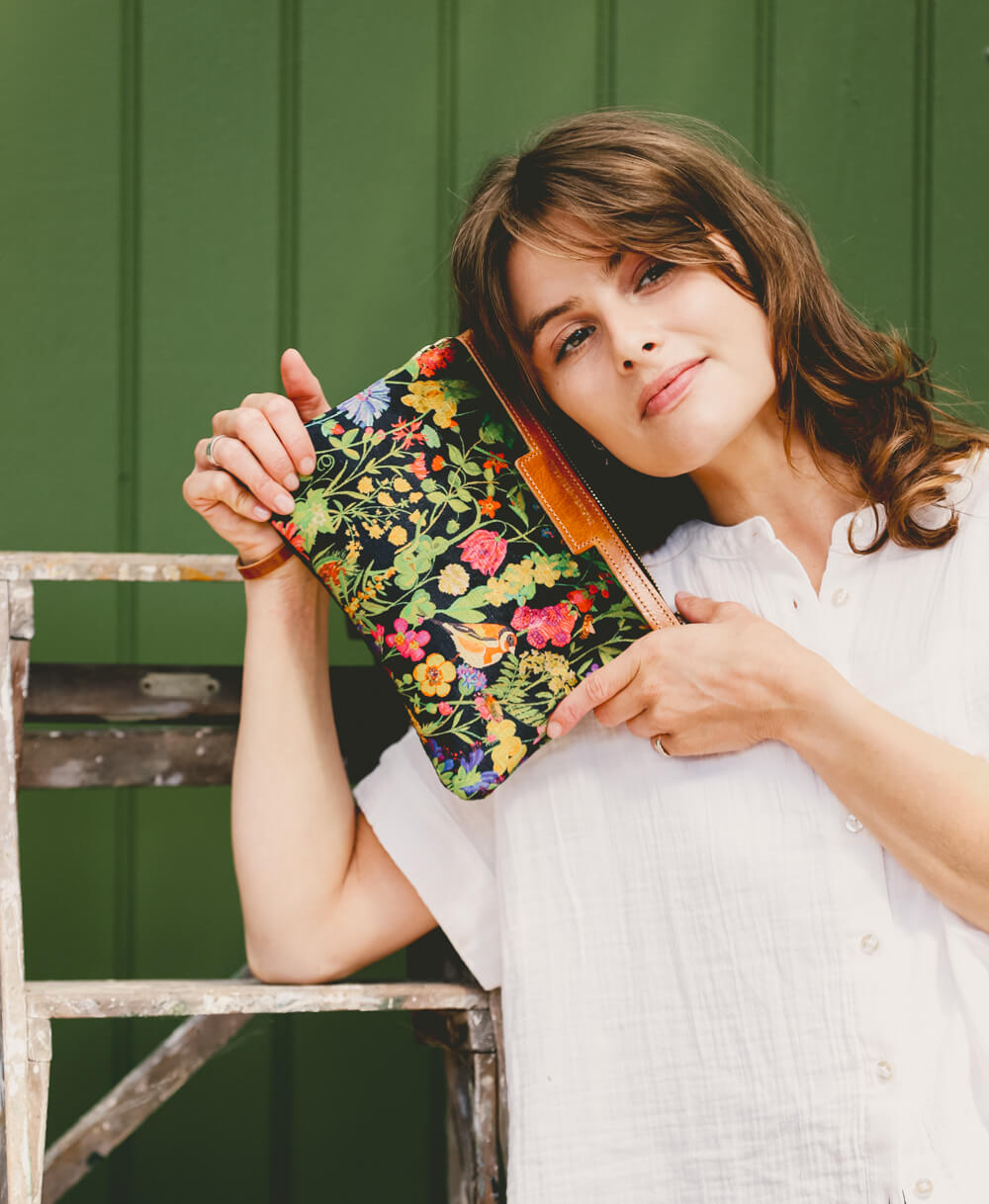 Diana 2 in 1 Clutch - Woven Meadow in Bramble