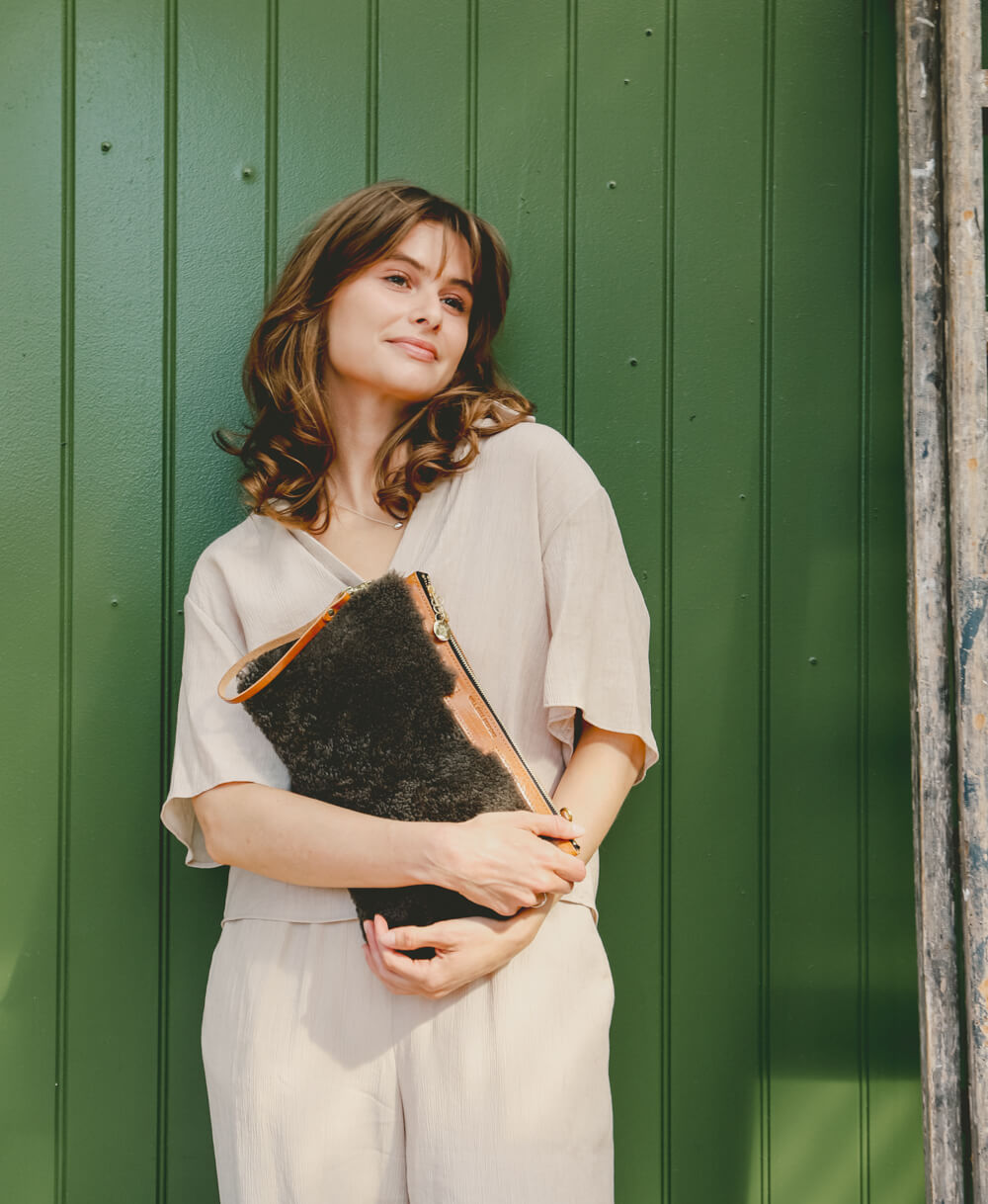 Oversized Diana 2 in 1 Clutch - Charcoal Sheepskin