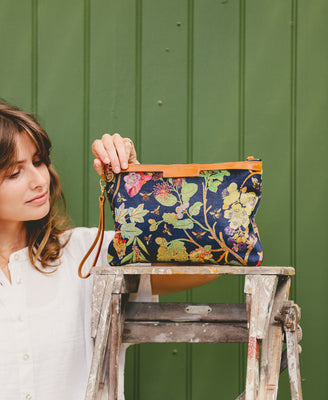 Oversized Diana 2 in 1 Clutch - Bee Tree in Sleep