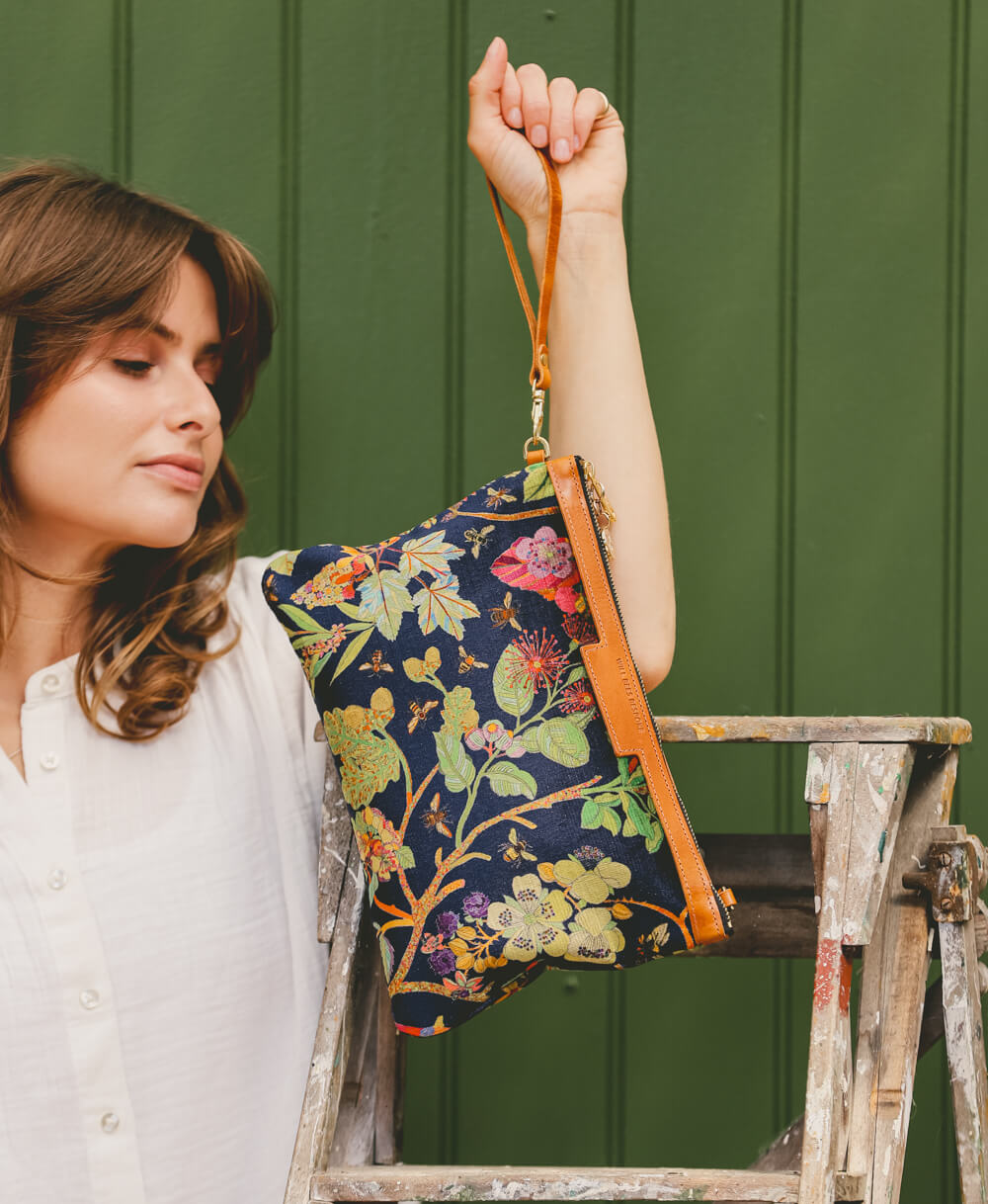 Oversized Diana 2 in 1 Clutch - Bee Tree in Sleep