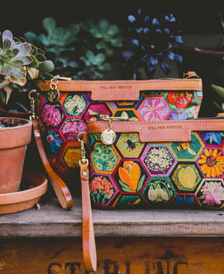 Mini Diana 2 in 1 Clutch - Hexagon Hive in Ivy