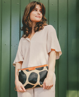 Oversized Diana 2 in 1 Clutch - Giraffe Spot - Will Bees Bespoke
