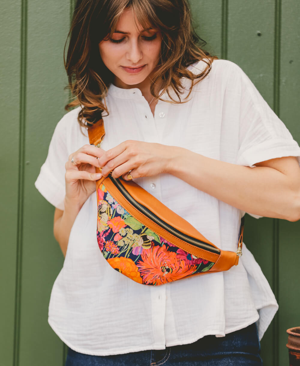 Bum Bag - Bumblebee Garden in Midday Sun
