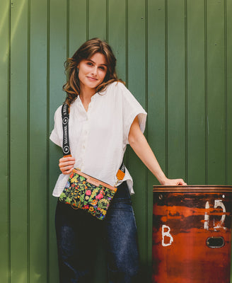 Diana 2 in 1 Clutch - Woven Meadow in Bramble