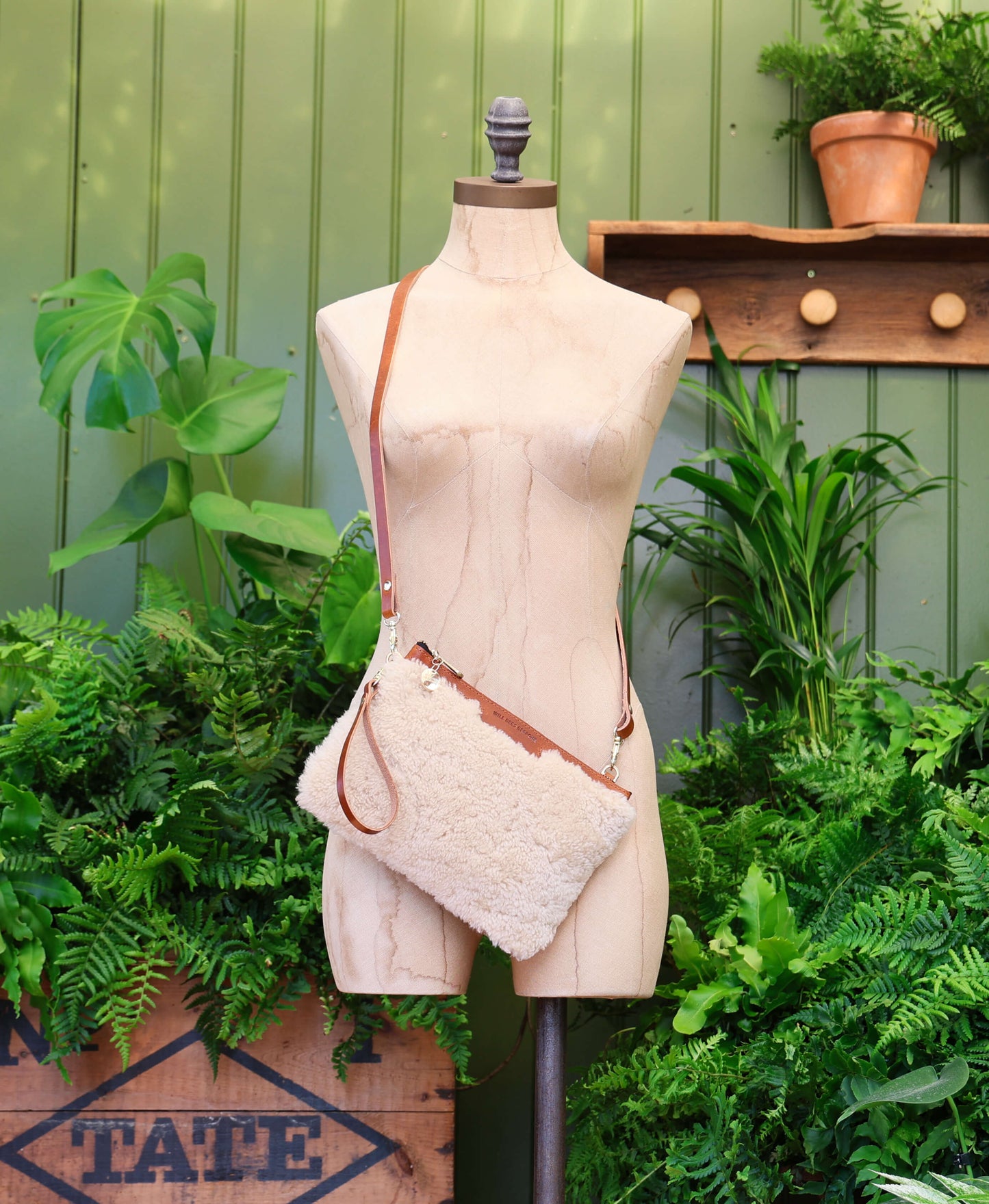Diana 2 in 1 Clutch - Cream Sheepskin