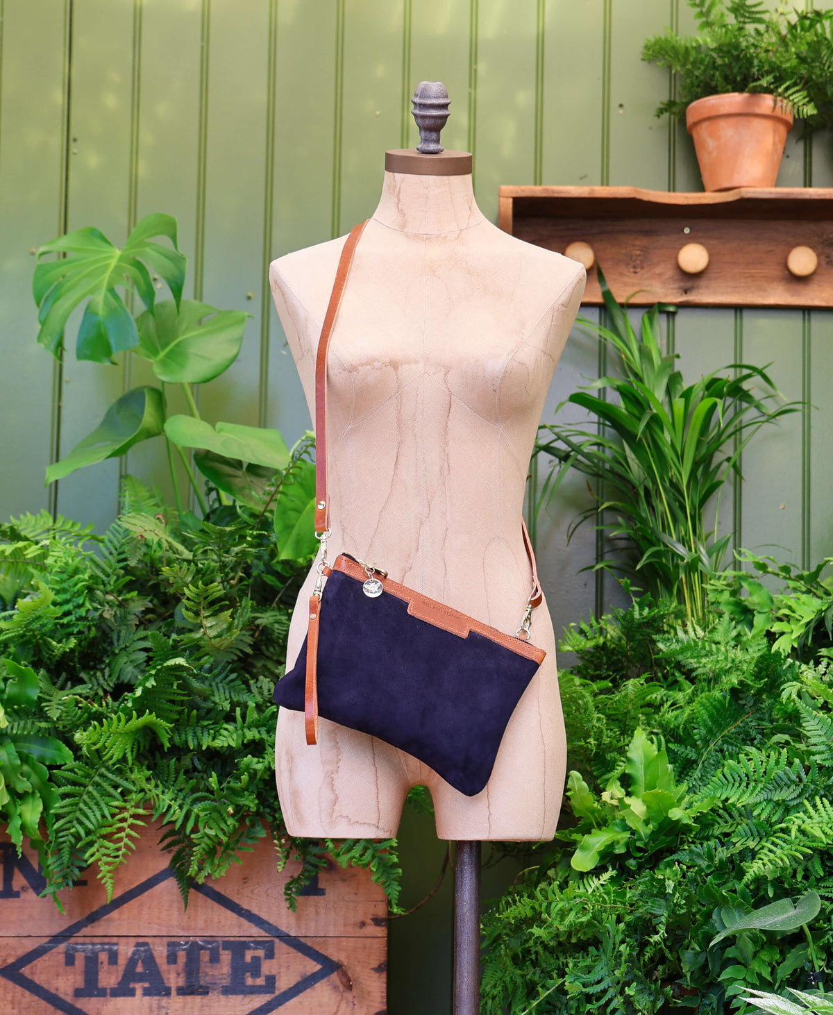 Diana 2 in 1 Clutch - Navy Suede
