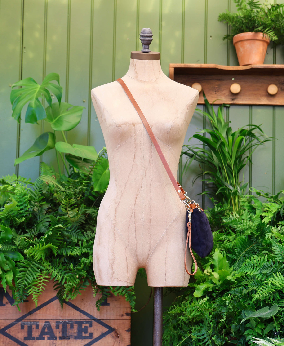 Diana 2 in 1 Clutch - Navy Suede