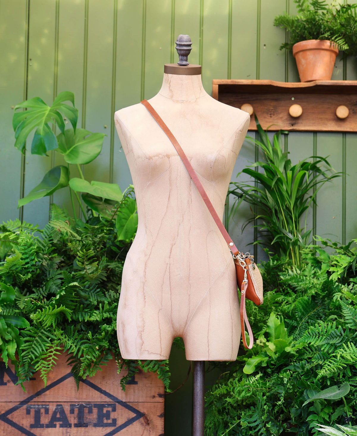 Mini Diana 2 in 1 Clutch - Raffia in Natural