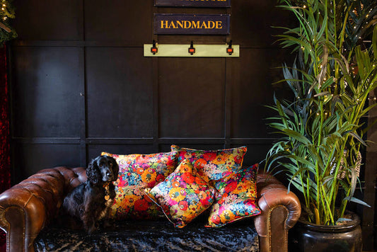 Bee Story in Iris - Will Bees Bespoke