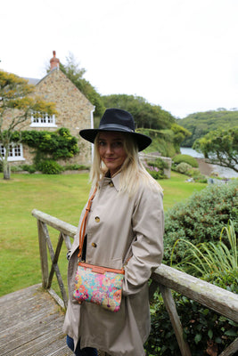Diana 2 in 1 Clutch - Bumblebee Garden in Vintage - Will Bees Bespoke